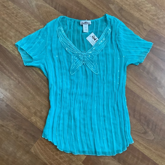 NWT Red Coral Dainty Butterfly Top fits MEDIUM - Picture 2 of 11